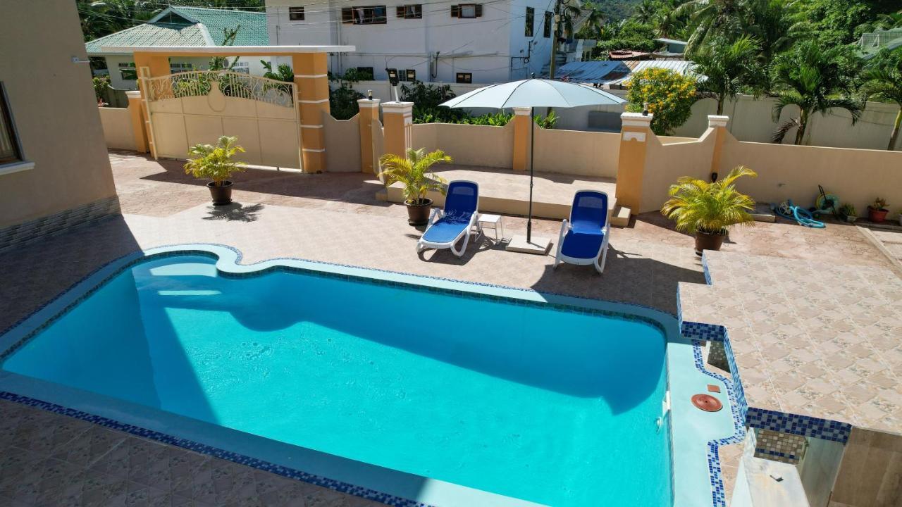 Stone Self Catering Apartment Grand Anse  Bagian luar foto