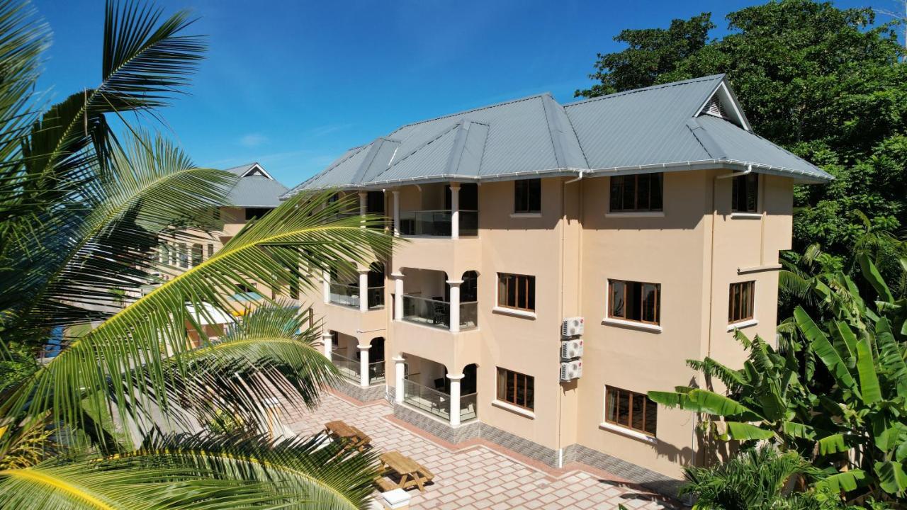 Stone Self Catering Apartment Grand Anse  Bagian luar foto