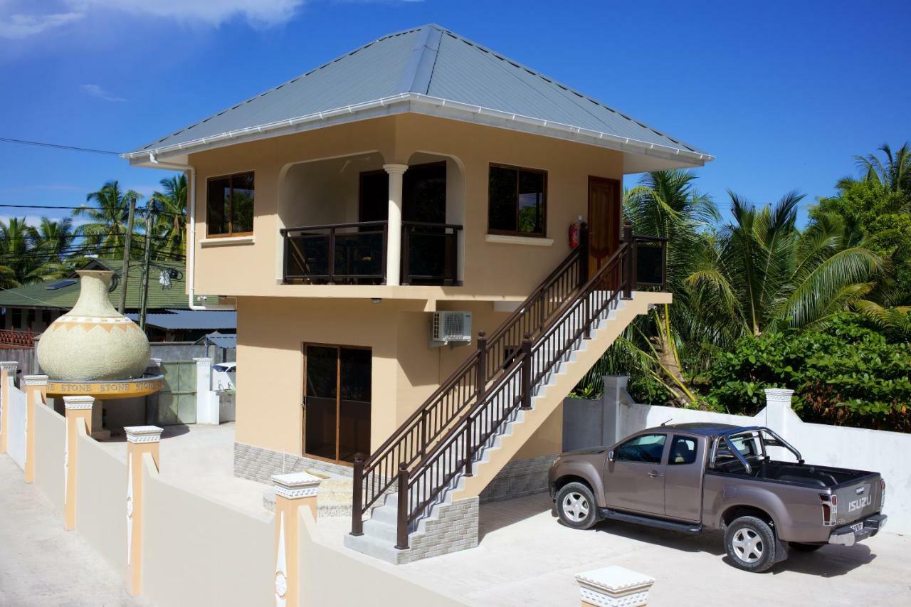 Stone Self Catering Apartment Grand Anse  Bagian luar foto