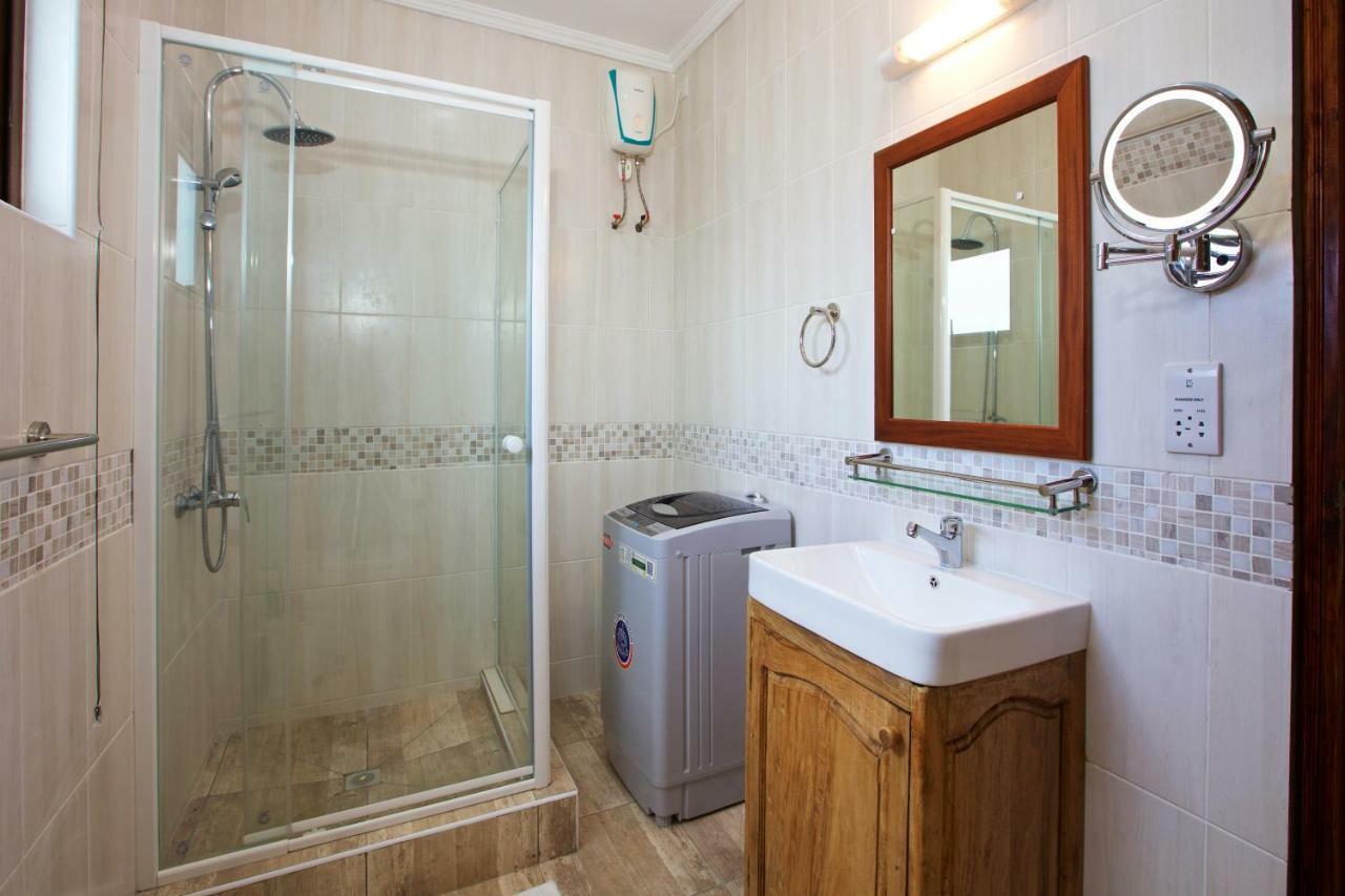 Stone Self Catering Apartment Grand Anse  Bagian luar foto