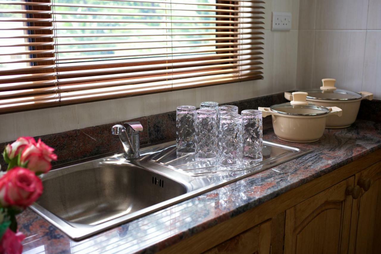 Stone Self Catering Apartment Grand Anse  Bagian luar foto