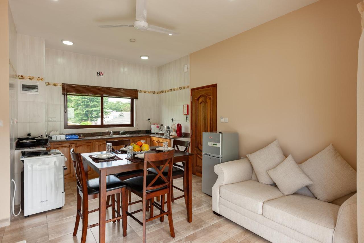 Stone Self Catering Apartment Grand Anse  Bagian luar foto