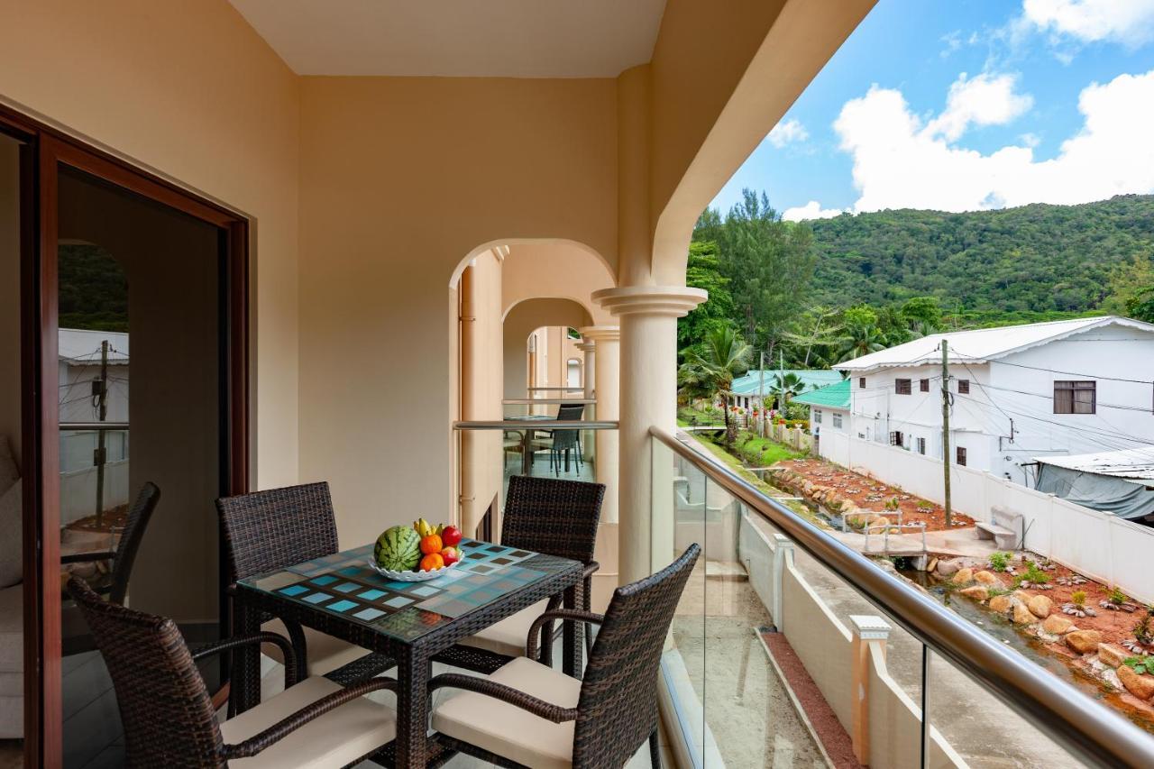 Stone Self Catering Apartment Grand Anse  Bagian luar foto